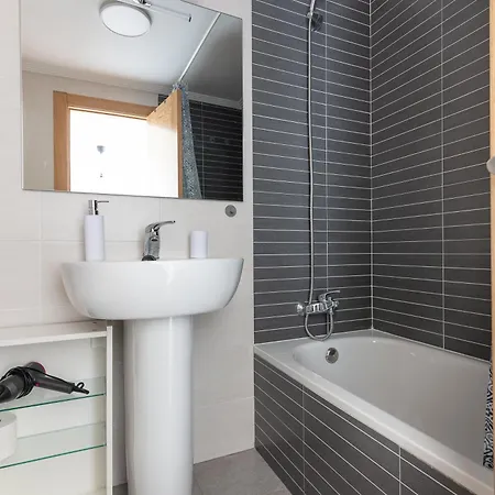 Moderno En Apartment